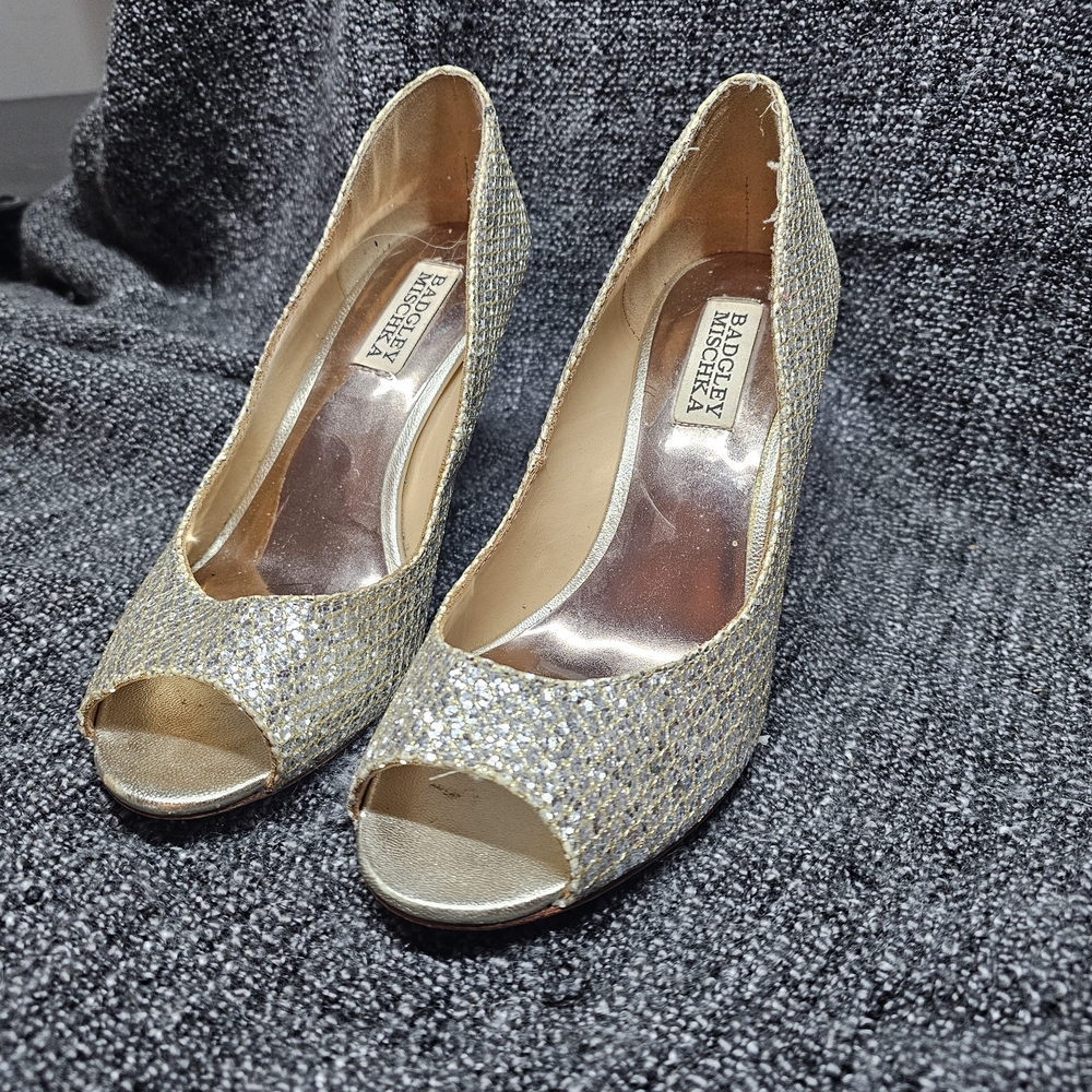Badgley Mischka Gold Peep Toe Heels